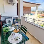 Aquaro Apartment *