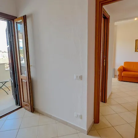 Aquaro Apartment *